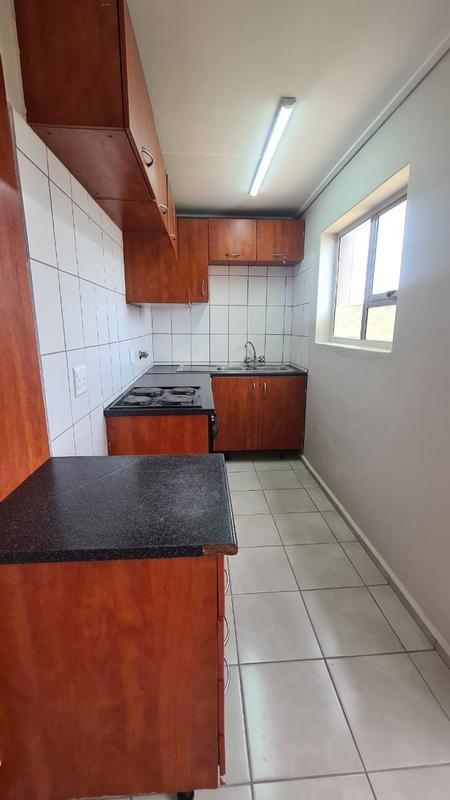 2 Bedroom Property for Sale in Oakglen Western Cape